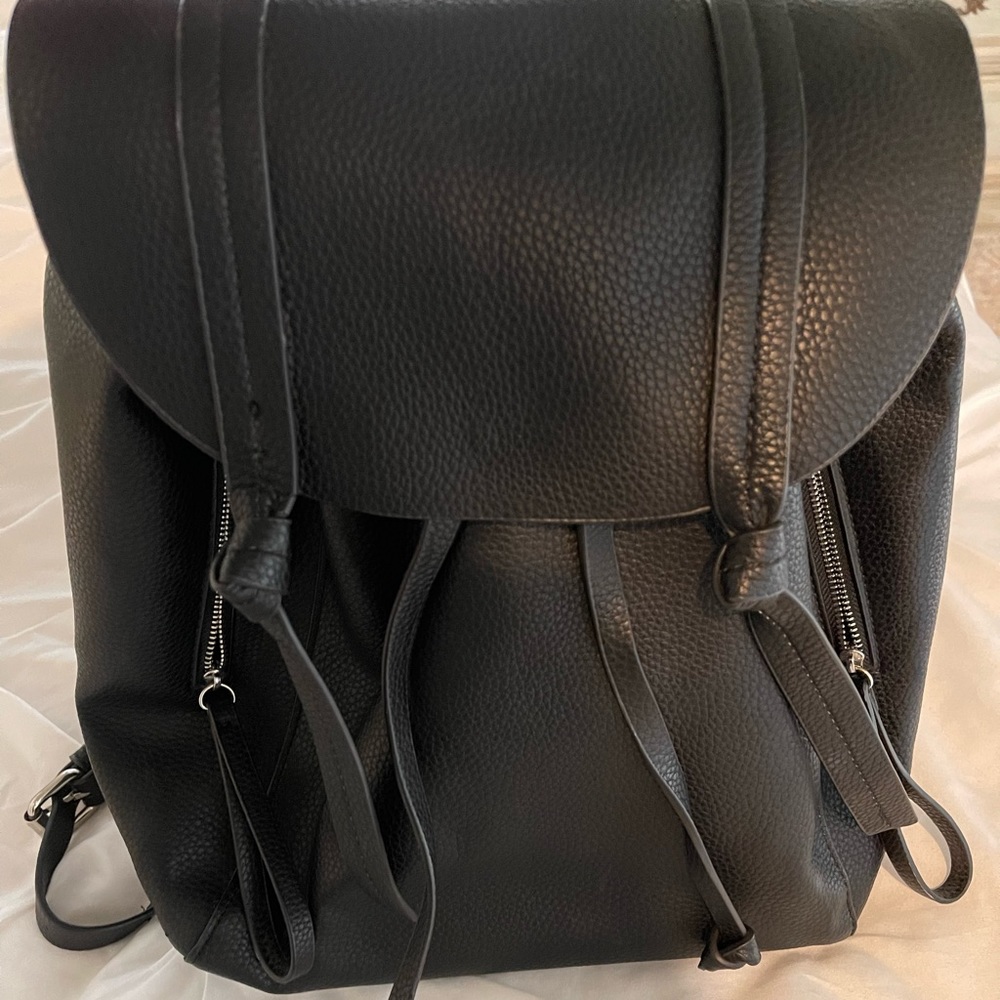 Zara Basic Collection Backpack - Picture 4 of 5